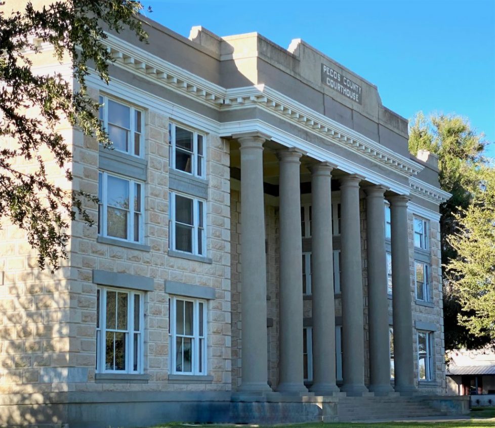 Pecos County Courthouse 2sm